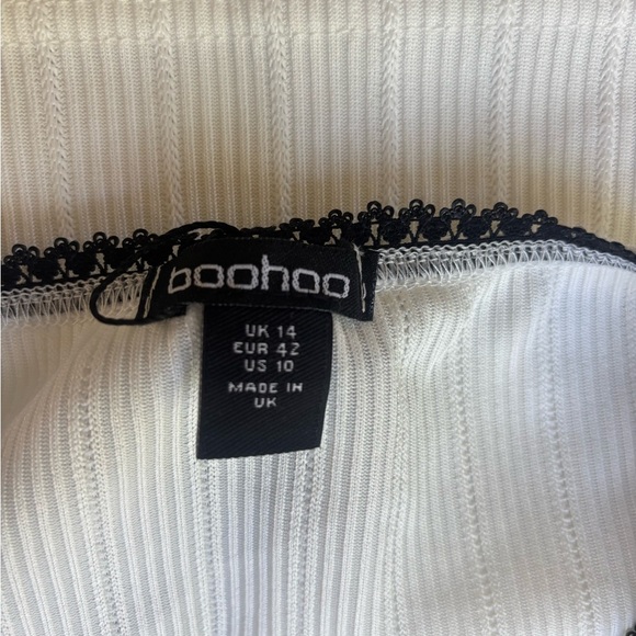 Boohoo White Tank Top with Black Trim - Picture 2 of 5